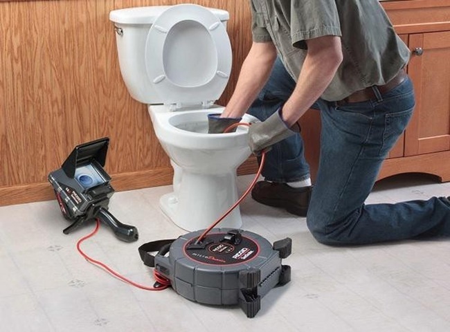 Nguy&ecirc;n nh&acirc;n bồn cầu bốc m&ugrave;i h&ocirc;i mỗi lần xả nước l&agrave; g&igrave;